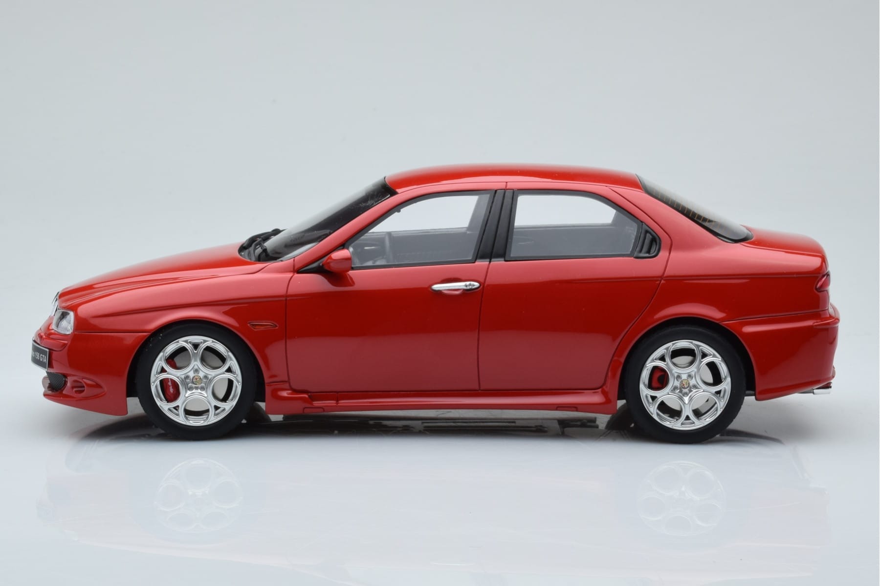 Alfa Romeo 156 GTA Red Otto 1:18 OT1017 Resin - image 3 of 6