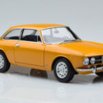 Alfa Romeo 1750 GTV Yellow Norev 1:18 187910 Diecast - image 5 of 7