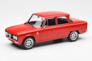 Alfa Romeo Giulia Nuova Super Red Custom Wheels MCG 1:18 MCG18333 Diecast
