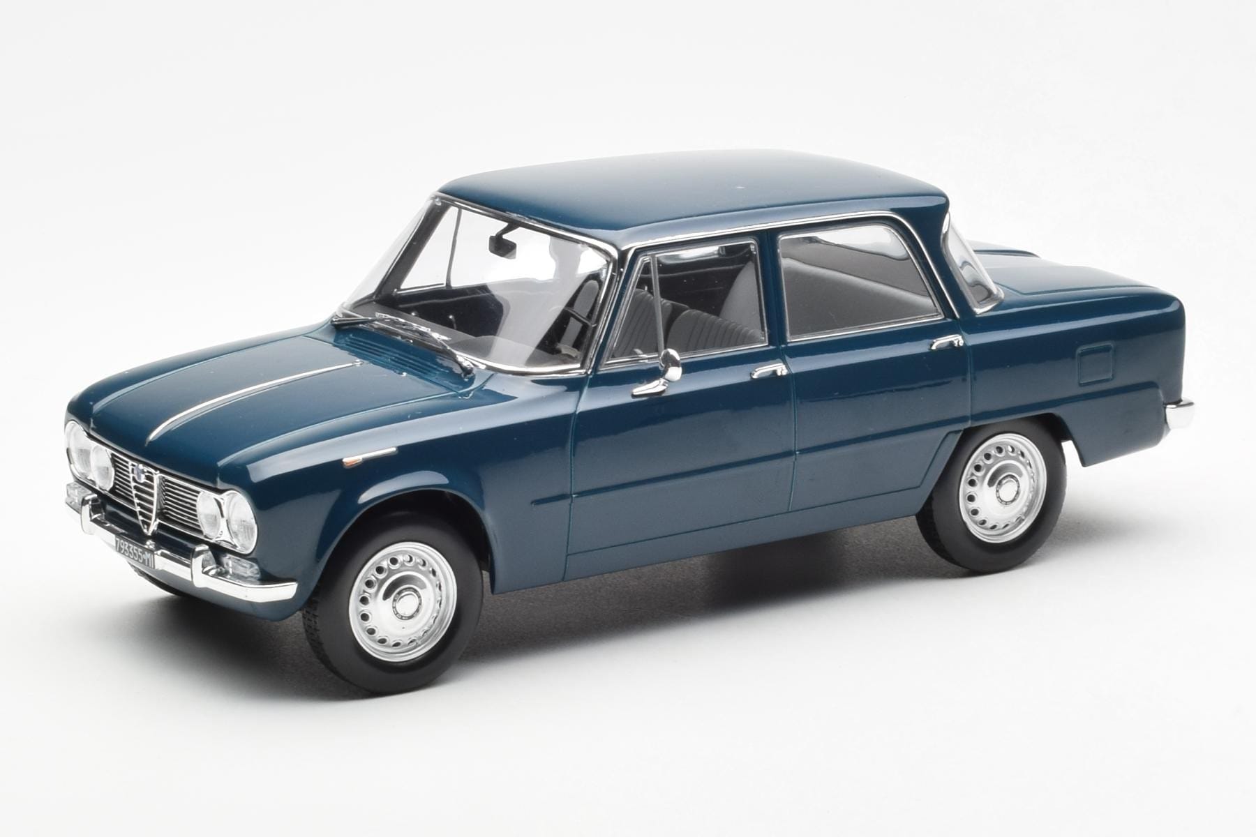 Alfa Romeo Giulia TI Petrol Blue Norev 1:18 187971 Diecast
