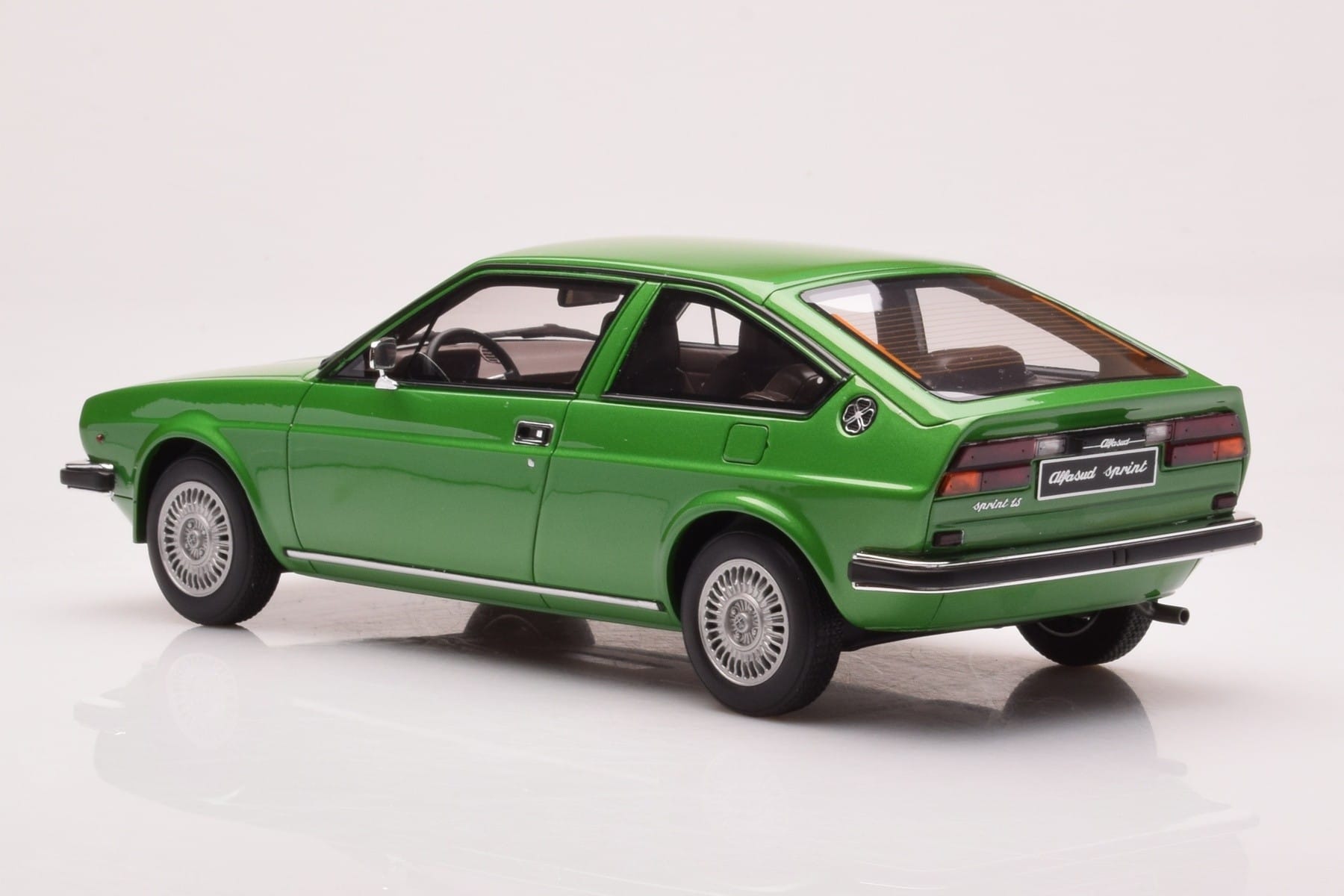 Alfa Romeo Alfasud Sprint Green Otto 1:18 OT1043 Resin - image 5 of 6
