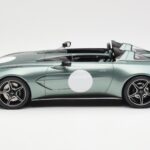 Aston Martin V12 Speedster Green Metallic GT Spirit 1:18 GT906 Resin - image 3 of 6