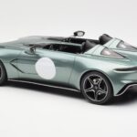 Aston Martin V12 Speedster Green Metallic GT Spirit 1:18 GT906 Resin - image 5 of 6