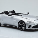 Aston Martin V12 Speedster Silver GT Spirit 1:18 GT430 Resin - image 4 of 6