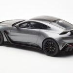 Aston Martin V12 Vantage Magnetic Silver GT Spirit 1:18 GT443 Resin - image 5 of 6