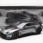Aston Martin V12 Vantage Magnetic Silver GT Spirit 1:18 GT443 Resin - image 6 of 6