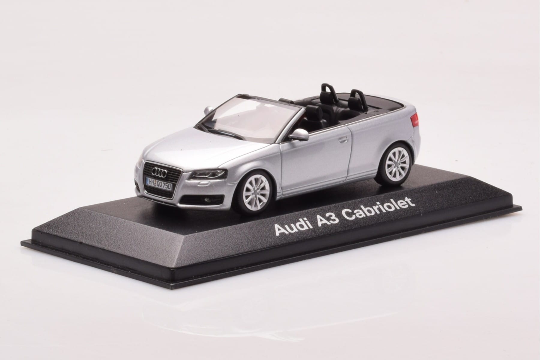 Audi A3 8P Cabriolet Silver Minichamps 1:43 5010803323 Diecast - image 2 of 4
