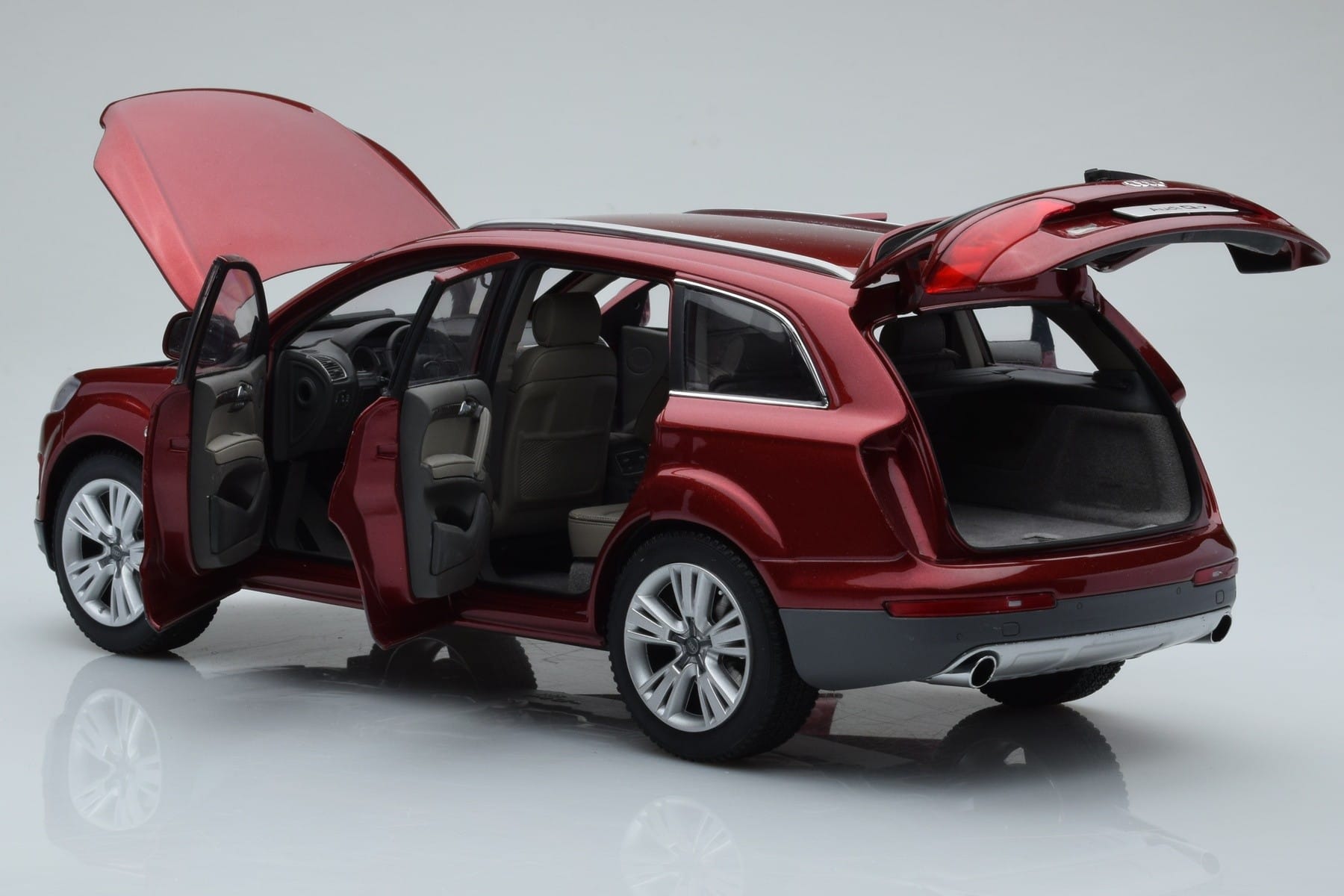 Audi Q7 4L Garnet Red Kyosho 1:18 09222R Diecast - image 5 of 8