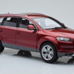 Audi Q7 4L Garnet Red Kyosho 1:18 09222R Diecast - image 6 of 8