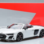 Audi R8 Spyder Performance White Kengfai 1:18 VAKF-0351 Diecast - image 11 of 11