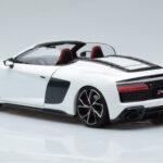 Audi R8 Spyder Performance White Kengfai 1:18 VAKF-0351 Diecast - image 8 of 11