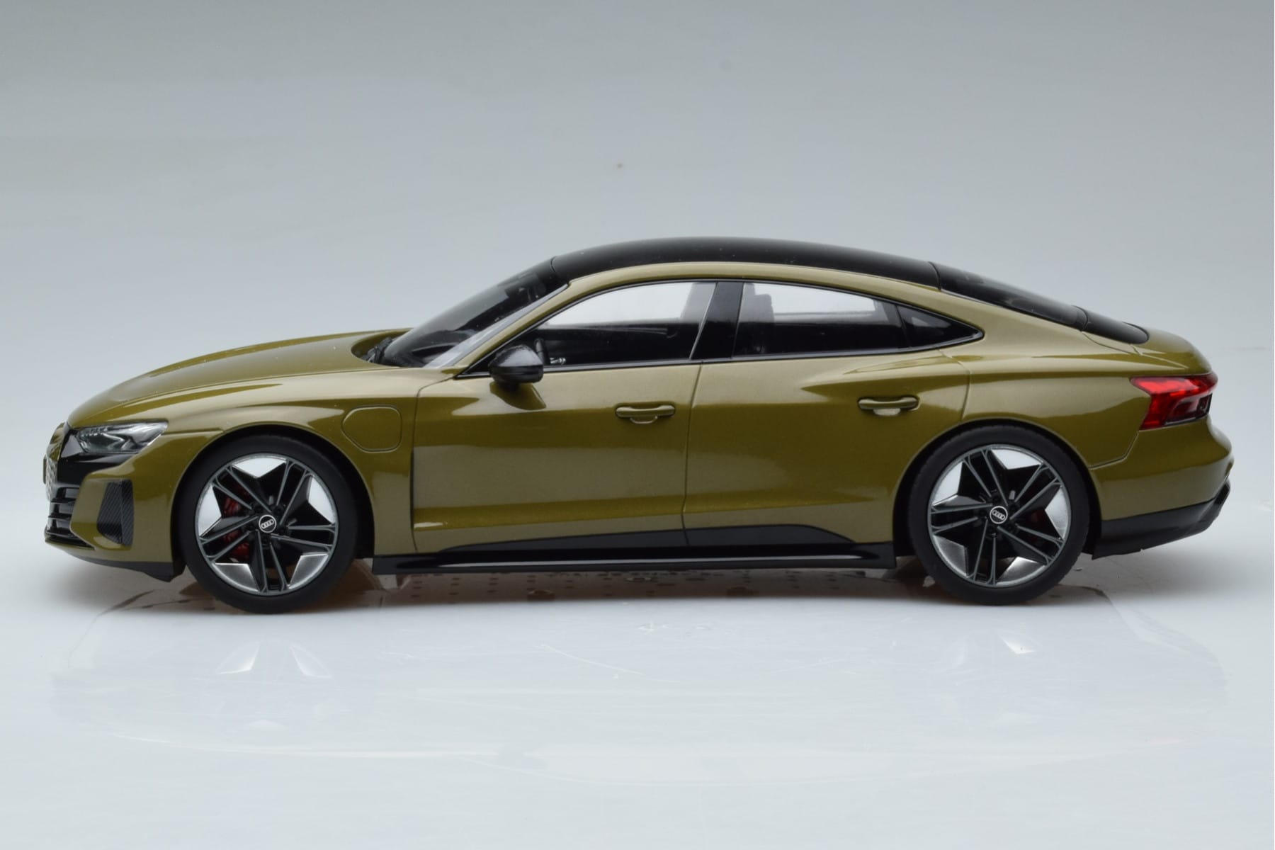 Audi RS E-Tron GT Olive Norev 1:18 188380 Diecast - image 3 of 6