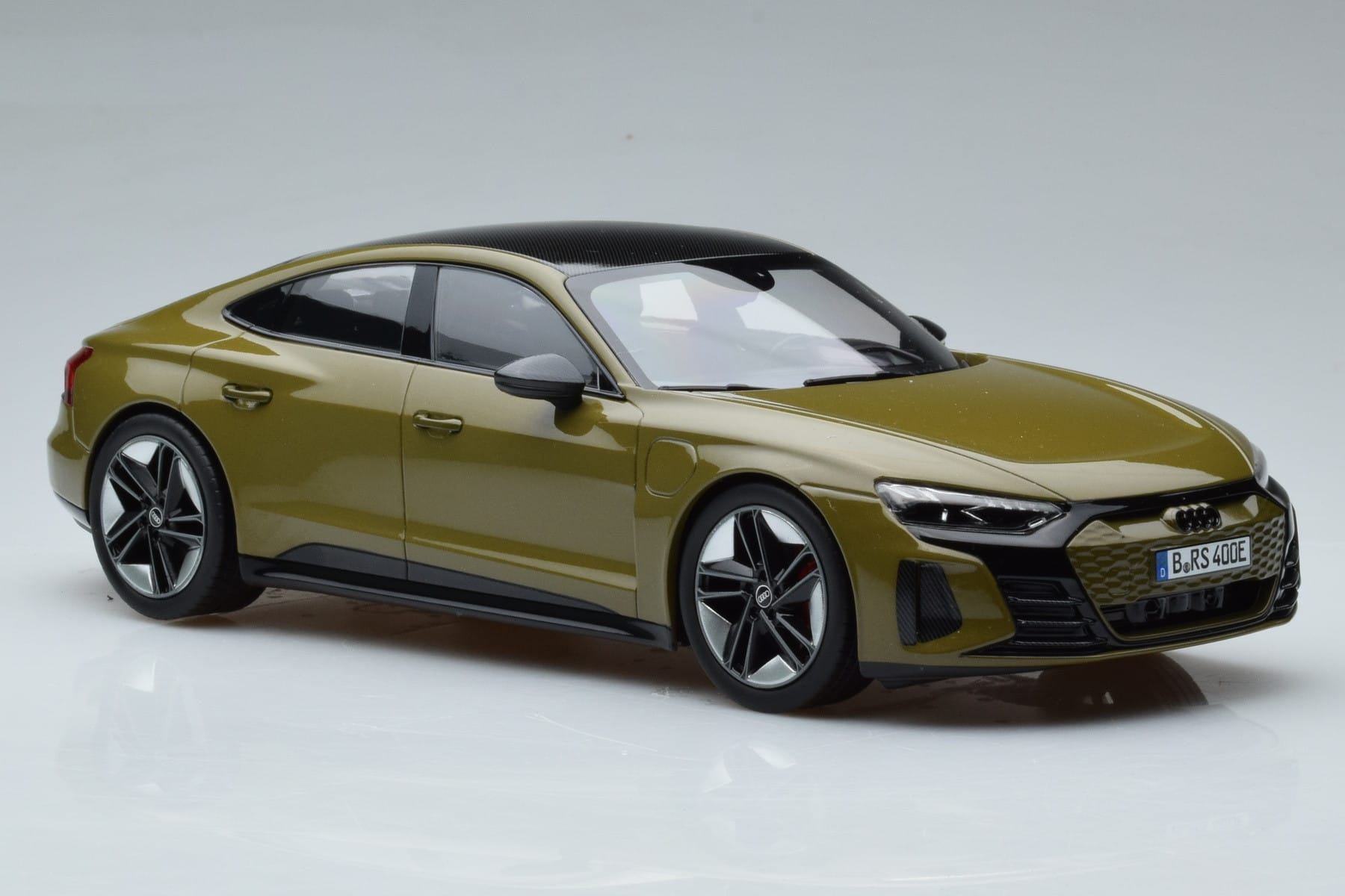 Audi RS E-Tron GT Olive Norev 1:18 188380 Diecast - image 4 of 6