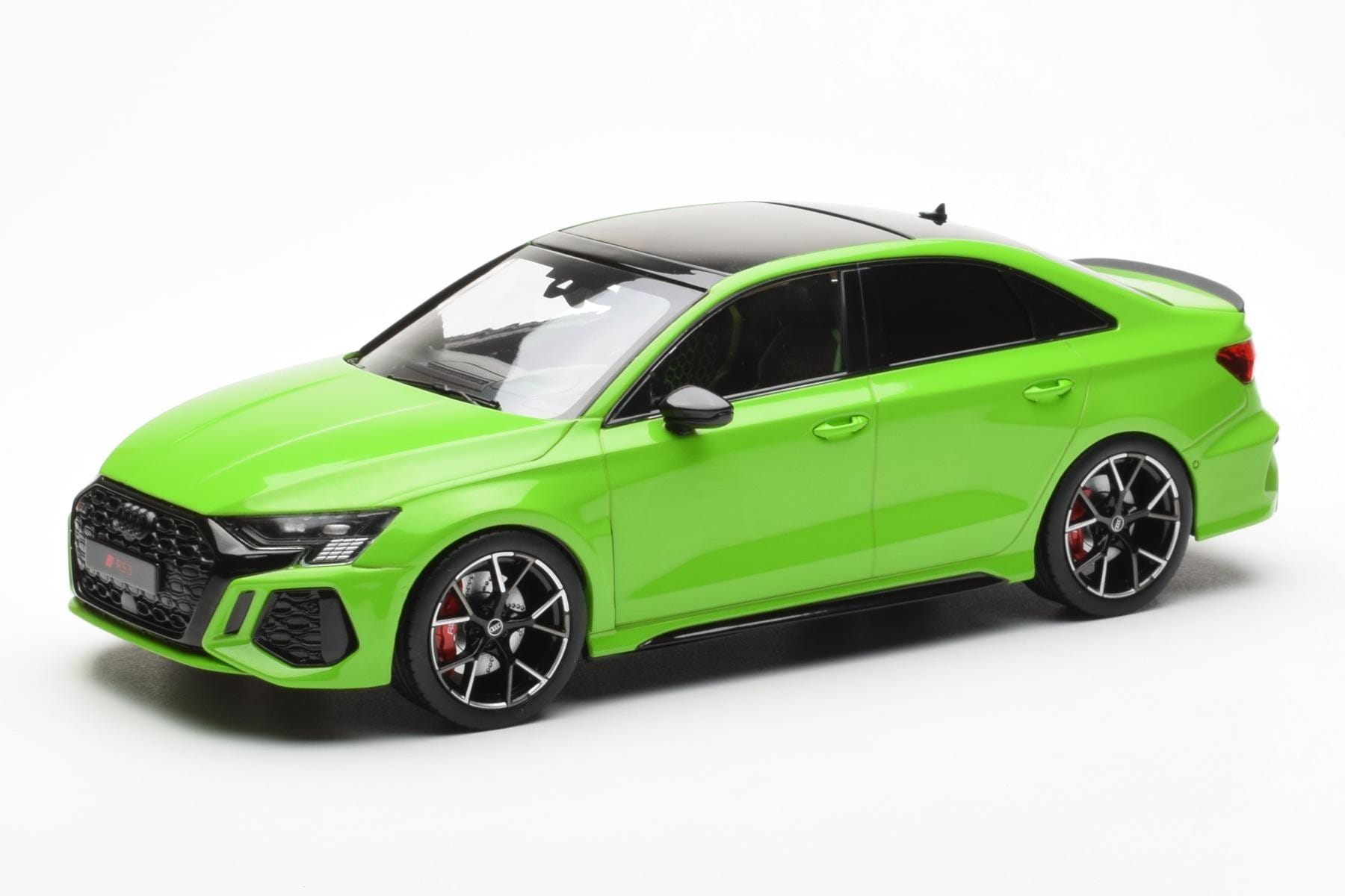 Audi RS3 8Y Sedan Green MCG 1:18 MCG18449 Diecast