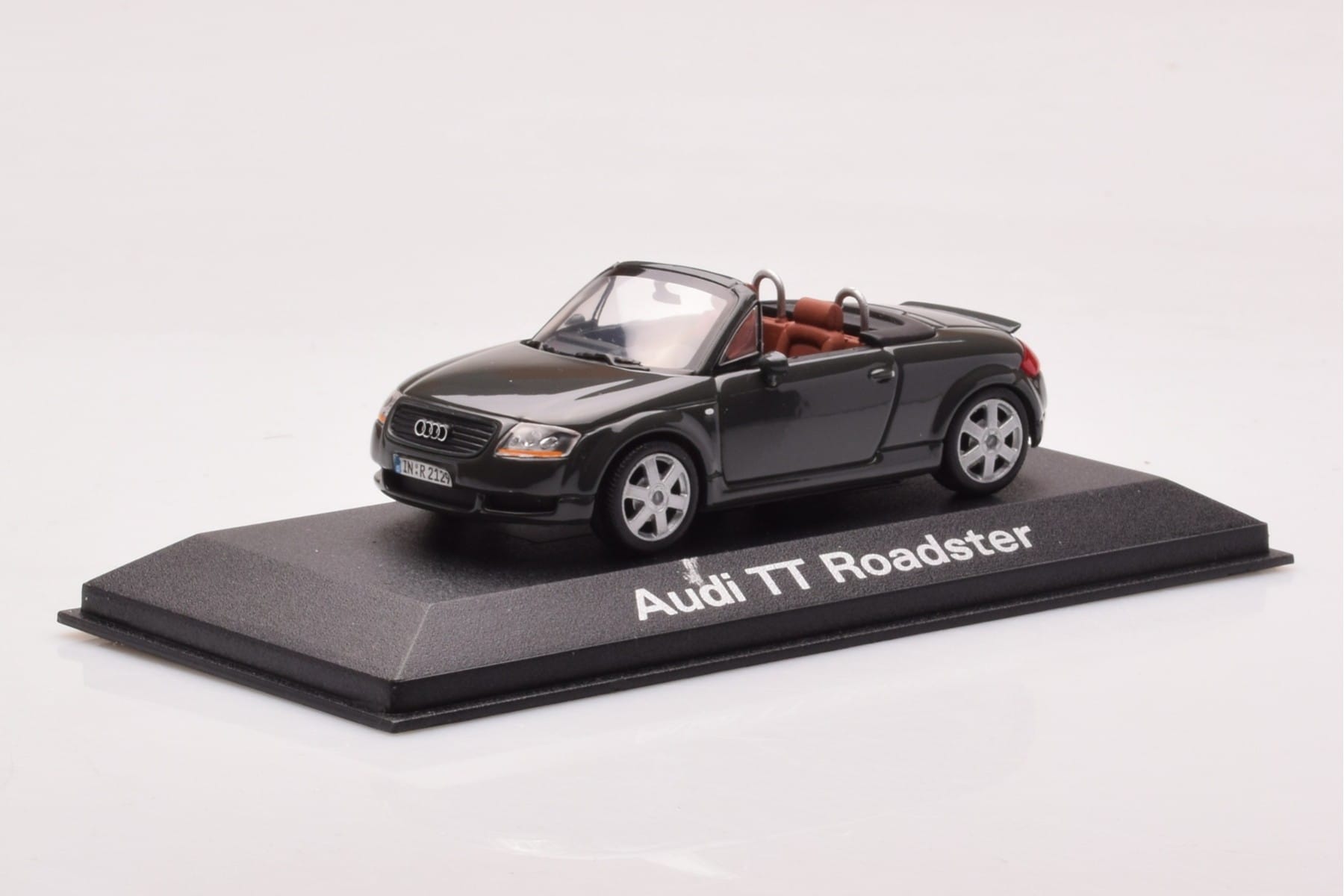 Audi TT 8N Roadster Grey Minichamps 1:43 430017235 Diecast - image 2 of 4