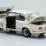 BMW 2002 Turbo White Kyosho 1:18 08544W Diecast - image 3 of 8