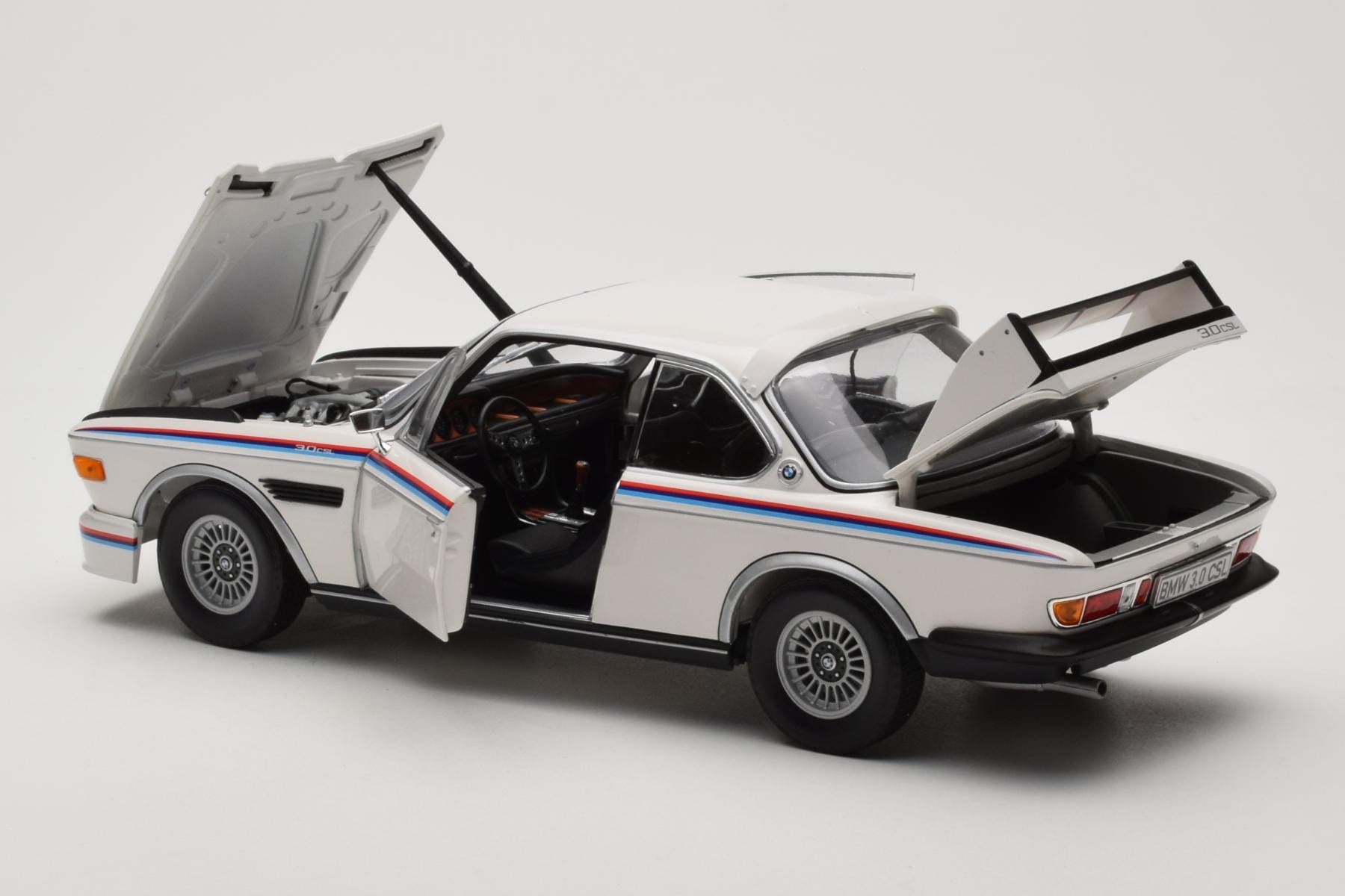 BMW 3.0 CSL E9 White Heritage Edition Minichamps 1:18 80432411550 Diecast - image 5 of 8