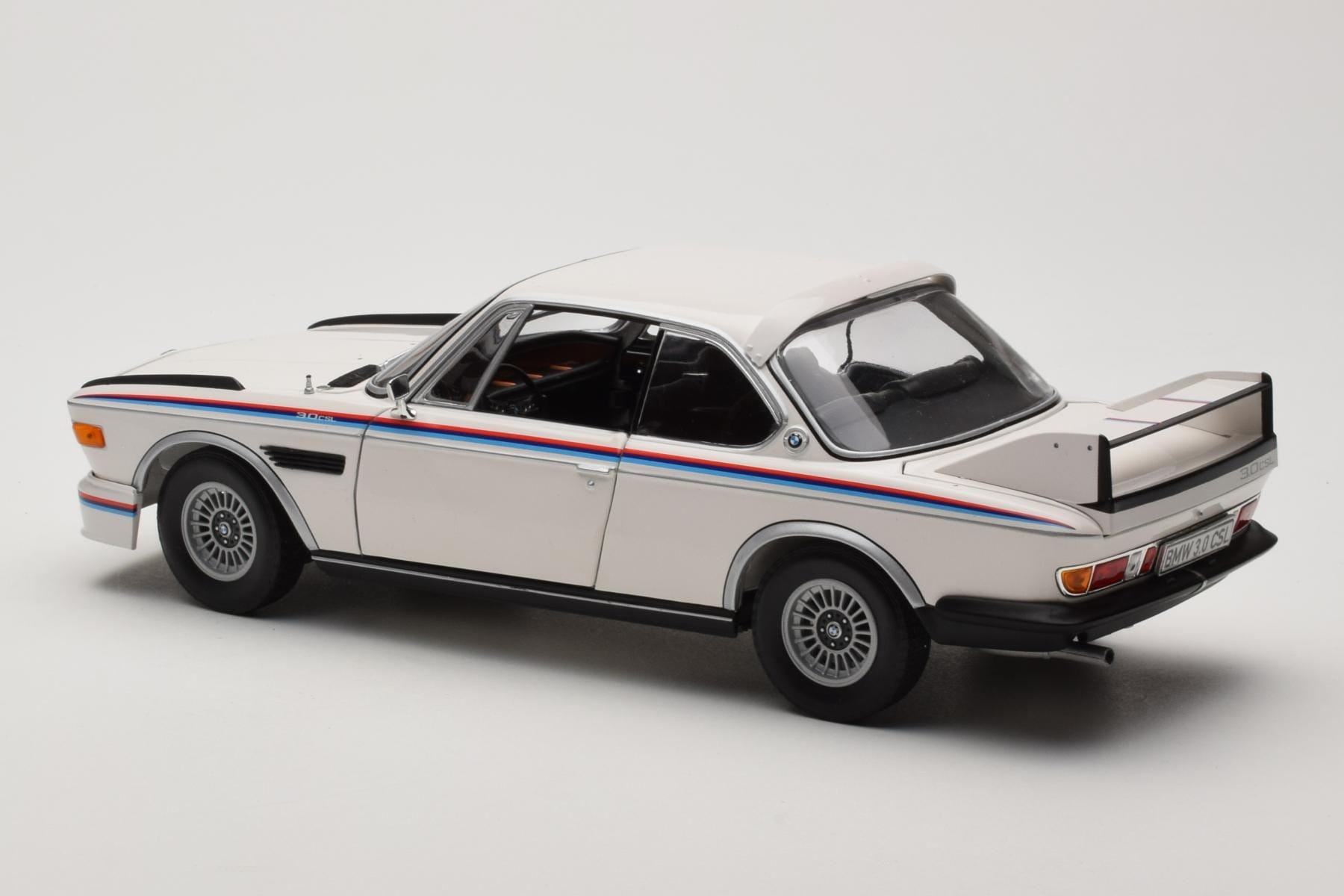 BMW 3.0 CSL E9 White Heritage Edition Minichamps 1:18 80432411550 Diecast - image 7 of 8