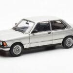 BMW 323i E21 Aspen Silver AUTOart 1:18 80430433552 Diecast