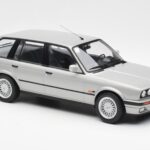 BMW 325i E30 Touring Silver Norev 1:18 183216 Diecast - image 4 of 6