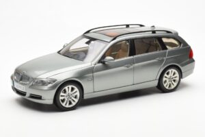 BMW 330i E91 Touring Grey Metallic Kyosho 1:18 80430394359 Diecast