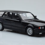 BMW 540i E34 Touring Black Metallic MCG 1:18 MCG18329 Diecast - image 4 of 6