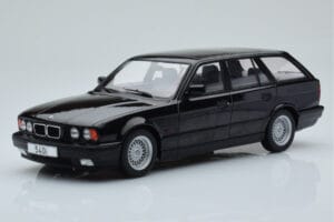 BMW 540i E34 Touring Black Metallic MCG 1:18 MCG18329 Diecast