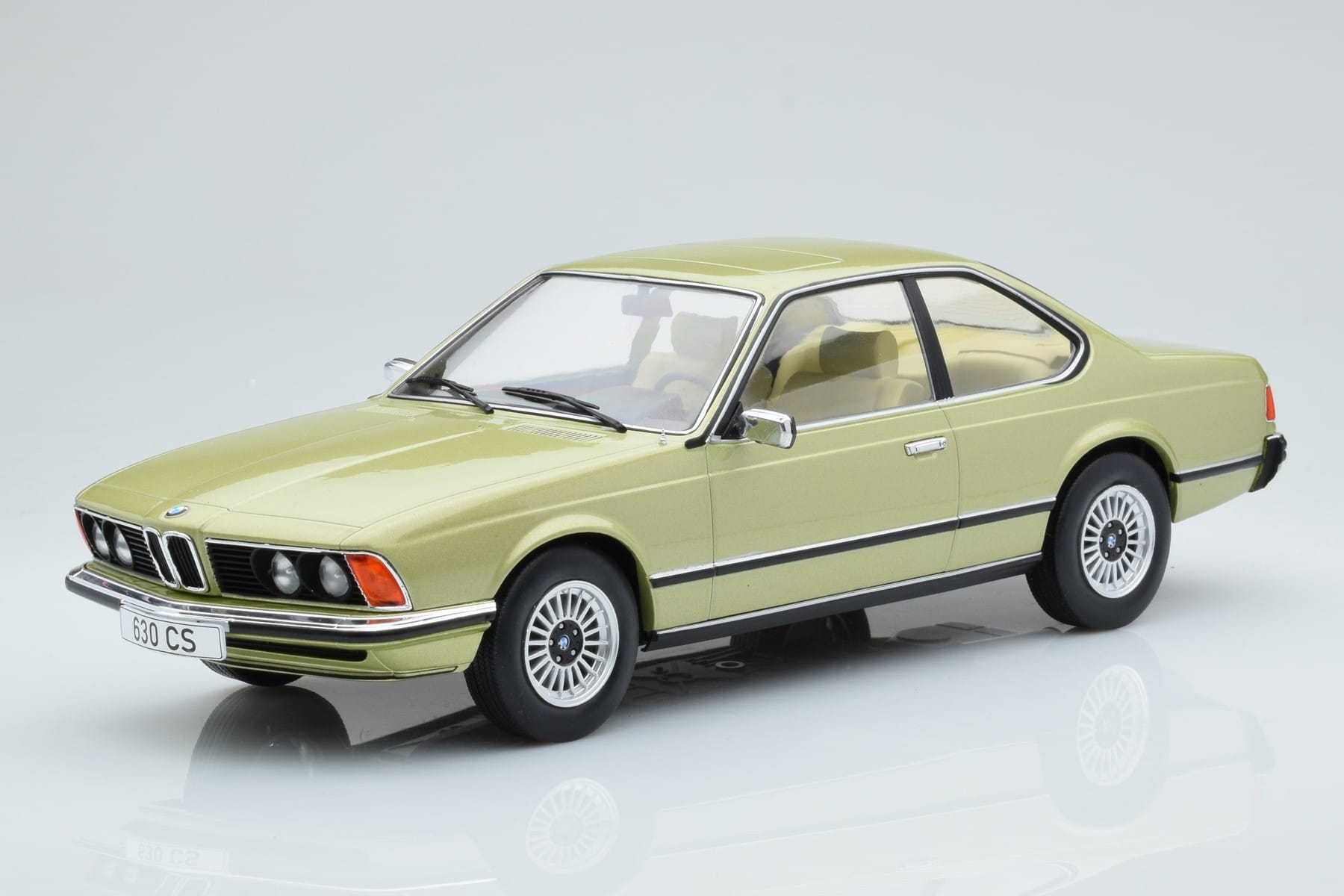 BMW 628 CSi E24 Light Green MCG 1:18 MCG18163 Diecast