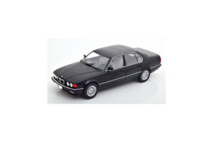 BMW 750i E32 Black MCG 1:18 MCG18162 Diecast