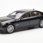 BMW 750Li F02 Facelift Carbon Black Kyosho 1:18 08784BK Diecast