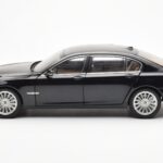 BMW 750Li F02 Facelift Carbon Black Kyosho 1:18 08784BK Diecast - image 4 of 8