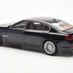 BMW 750Li F02 Facelift Carbon Black Kyosho 1:18 08784BK Diecast - image 7 of 8