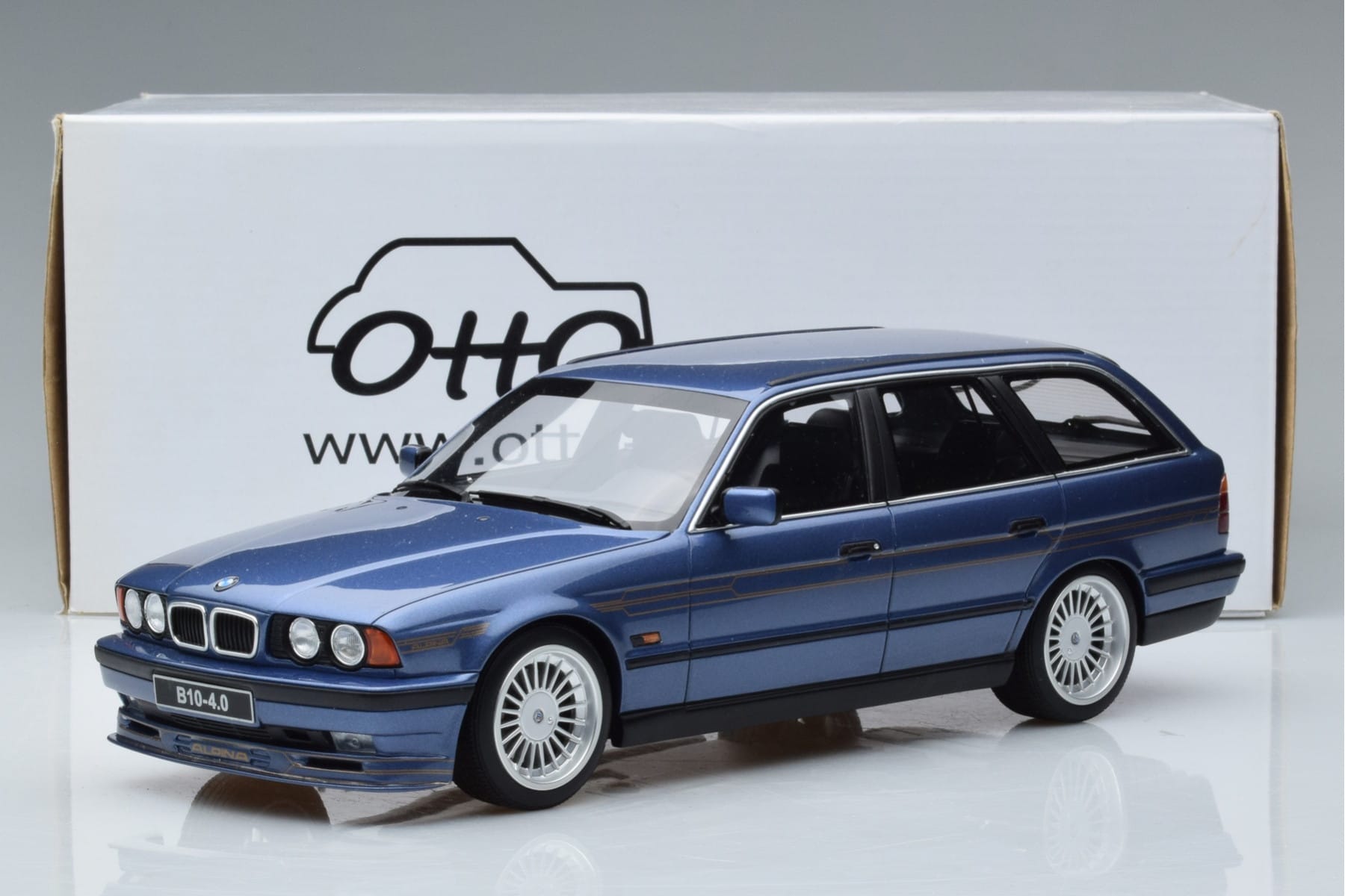 BMW Alpina B10 E34 4.0 Touring Blue Otto 1:18 OT944 Resin - image 6 of 6