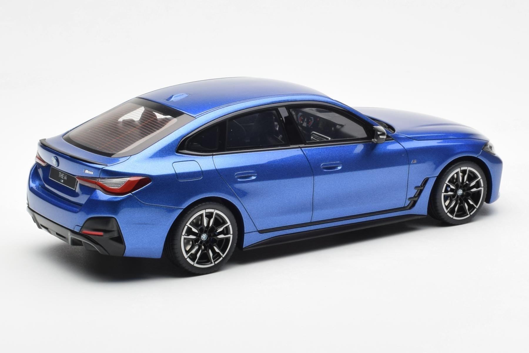 BMW i4 M50 G26 Blue Otto 1:18 OT453 Resin - image 2 of 6