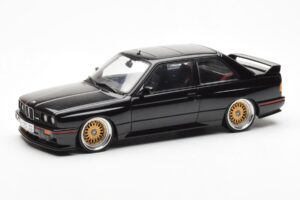 BMW M3 E30 Sport Evolution Black Custom Wheels AUTOart 1:18 70562 Diecast