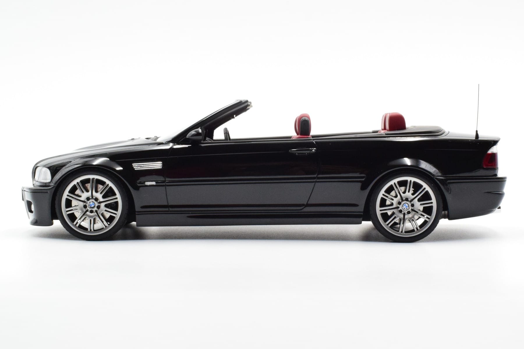 BMW M3 E46 Cabriolet Black Otto 1:18 OT380 Resin - image 3 of 9