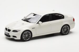 BMW M3 E90 Sedan White GT Spirit 1:18 GT053 Resin