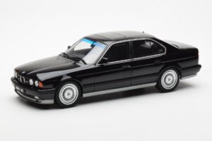 BMW M5 E34 Black Otto 1:18 OT690 Resin