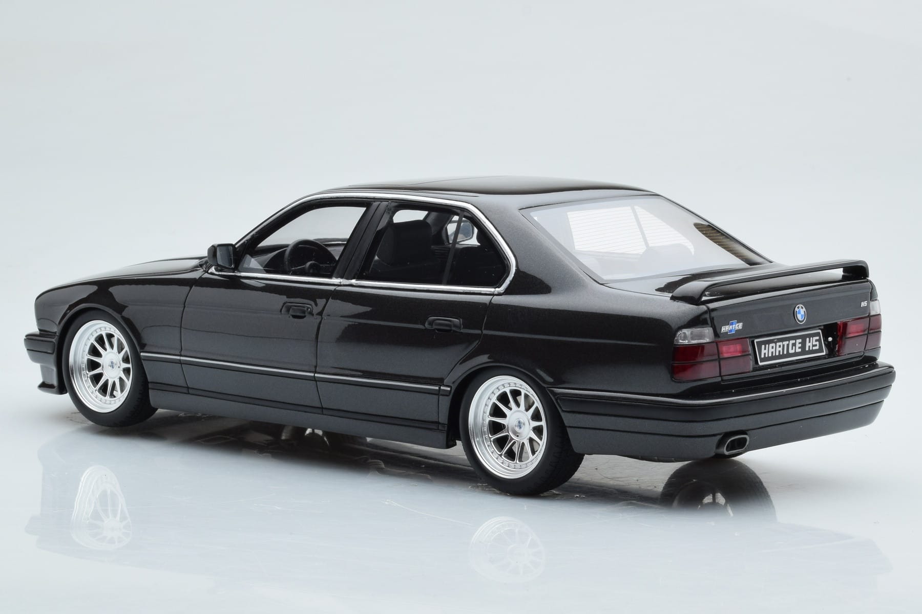 BMW M5 E34 Hartge Black Otto 1:18 OT362B Resin - image 4 of 6