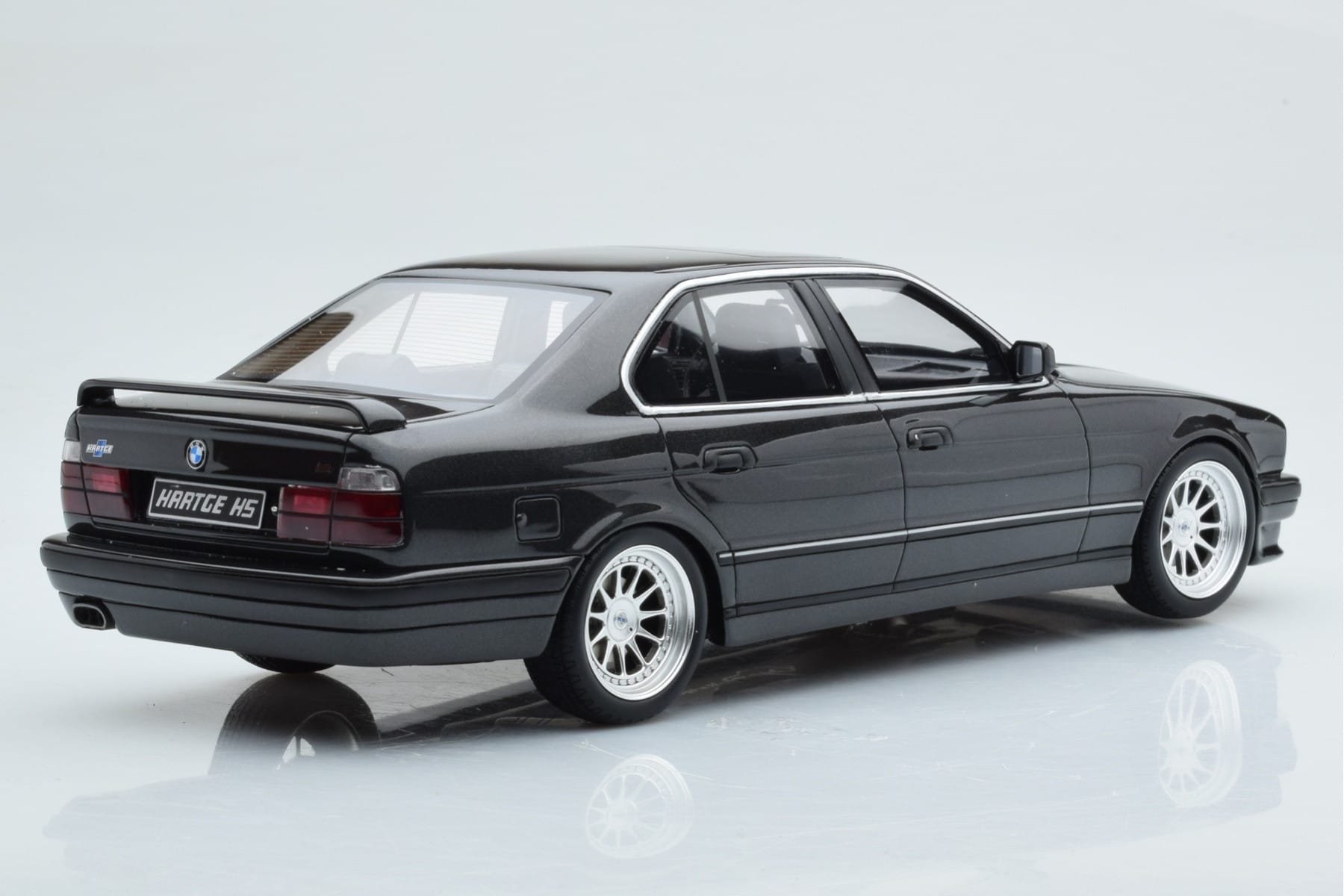 BMW M5 E34 Hartge Black Otto 1:18 OT362B Resin - image 5 of 6
