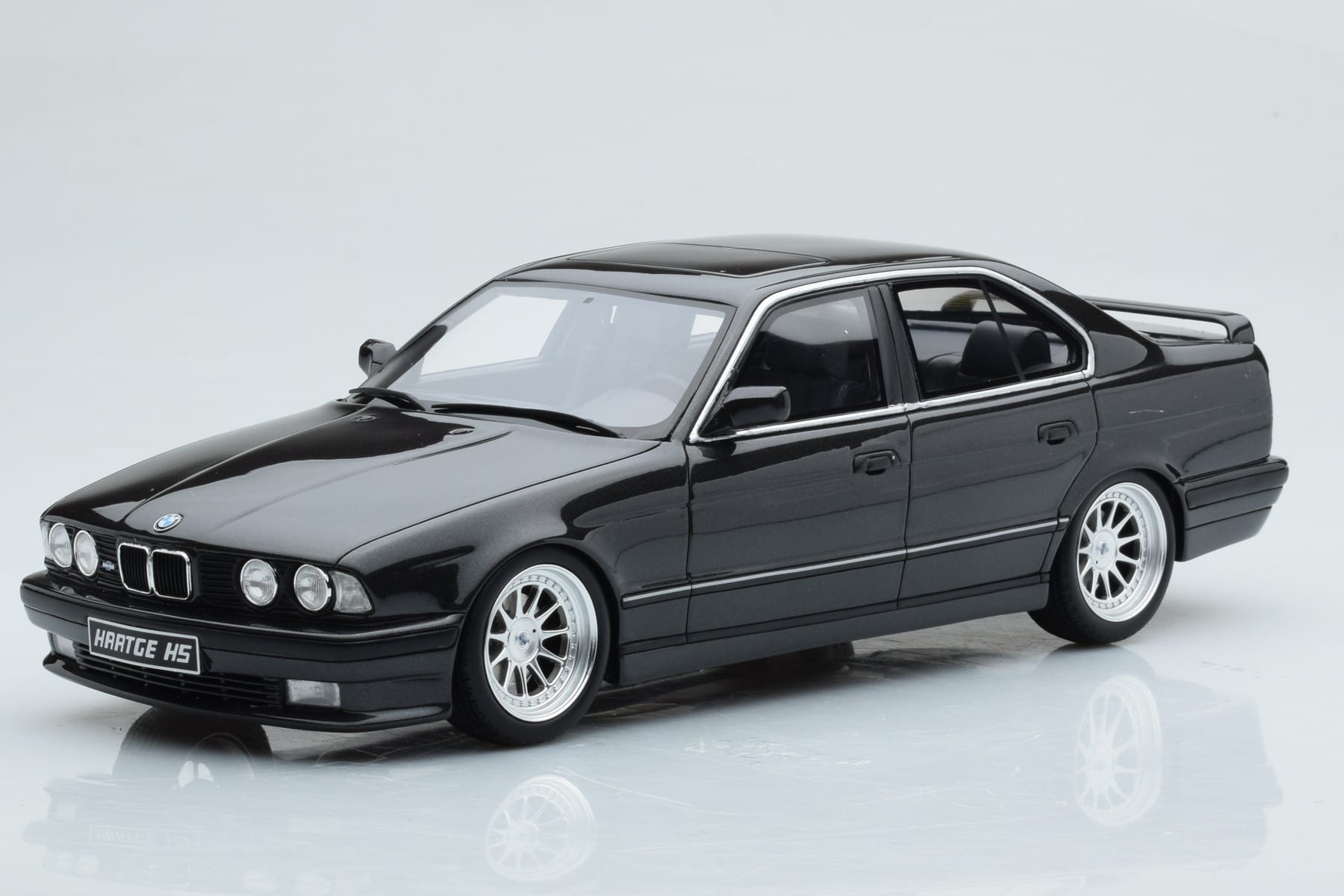 BMW M5 E34 Hartge Black Otto 1:18 OT362B Resin