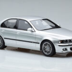 BMW M5 E39 Silver Otto 1:18 OT747B Resin - image 4 of 7