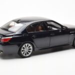 BMW M5 E60 Carbon Black Kyosho 1:18 08593BK Diecast - image 3 of 8