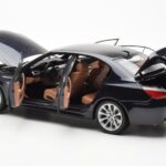 BMW M5 E60 Carbon Black Kyosho 1:18 08593BK Diecast - image 5 of 8