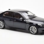 BMW M5 E60 Carbon Black Kyosho 1:18 08593BK Diecast - image 6 of 8