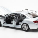 BMW M5 F10 Silverstone Silver Paragon 1:18 80432186353 Diecast - image 5 of 8