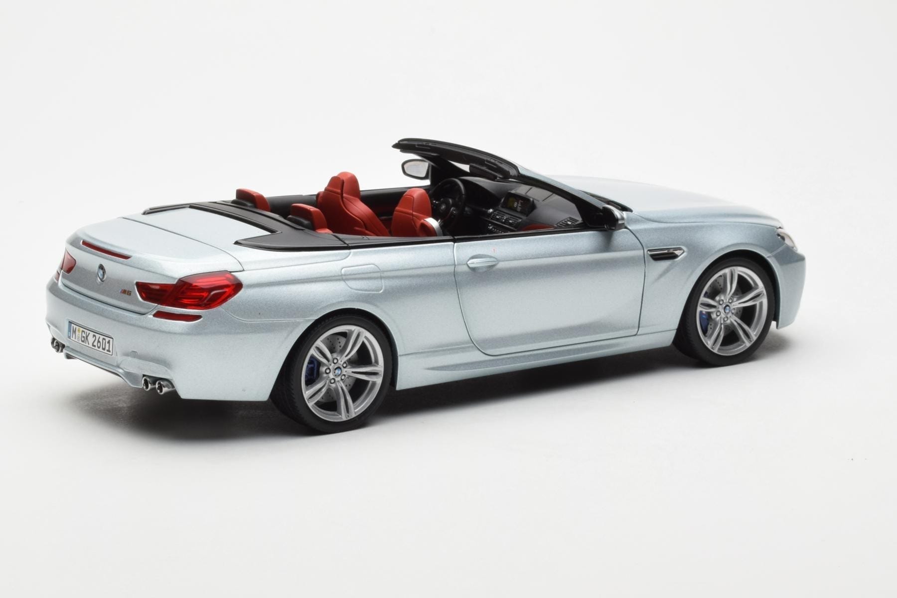 BMW M6 F12 Convertible Silverstone Silver II Paragon 1:18 80432253656 Diecast - image 3 of 8