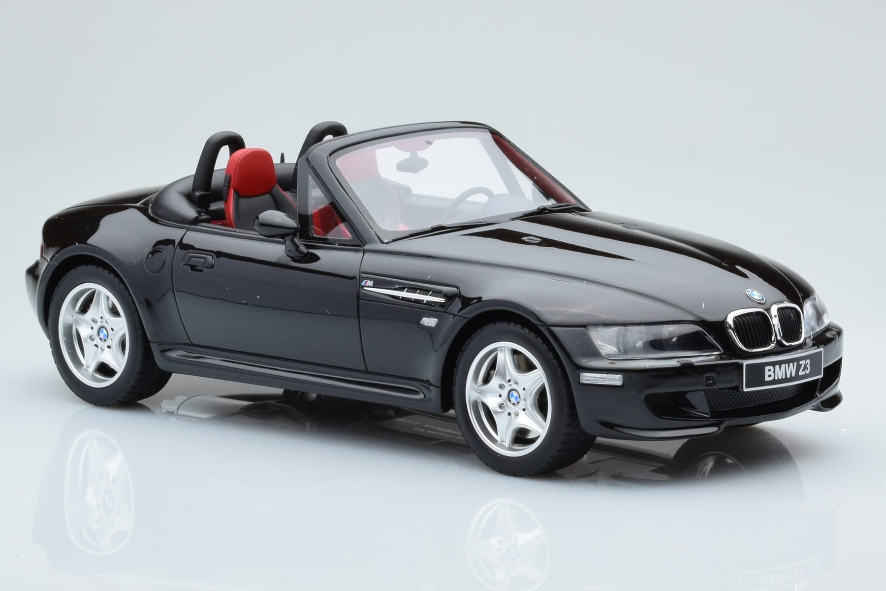 BMW Z3 M E36/7 Roadster Black Otto 1:18 OT1016 Resin - image 3 of 5