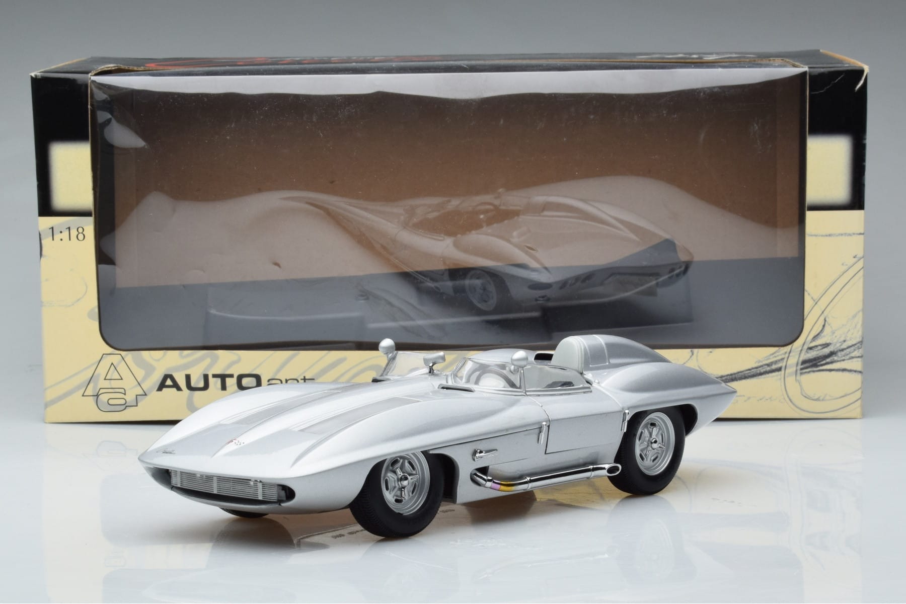 Chevrolet Corvette C1 Stingray Concept AUTOart 1:18 71000 Diecast - image 8 of 8