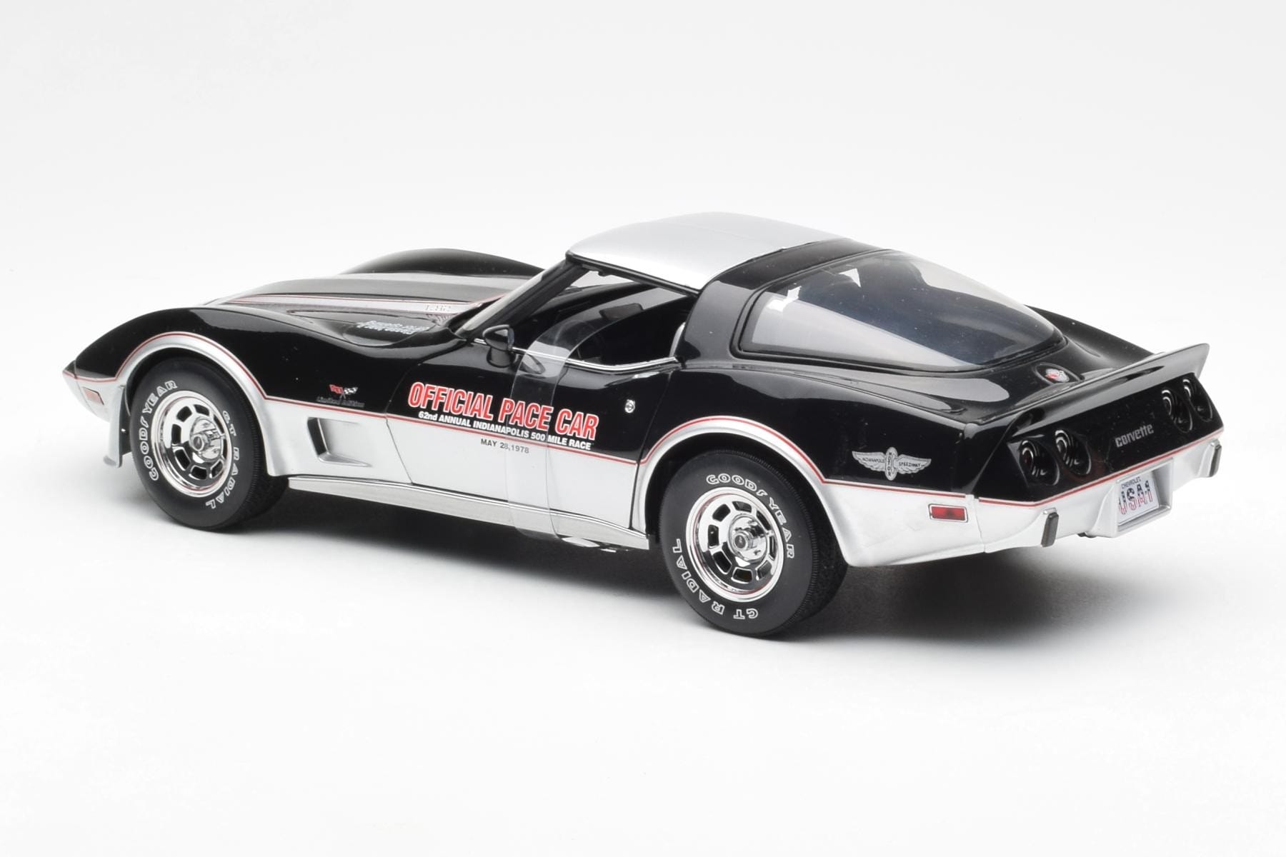 Chevrolet Corvette C3 Pace Car Indianapolis 500 1978 UT Models 1:18 21070 Diecast - image 5 of 6